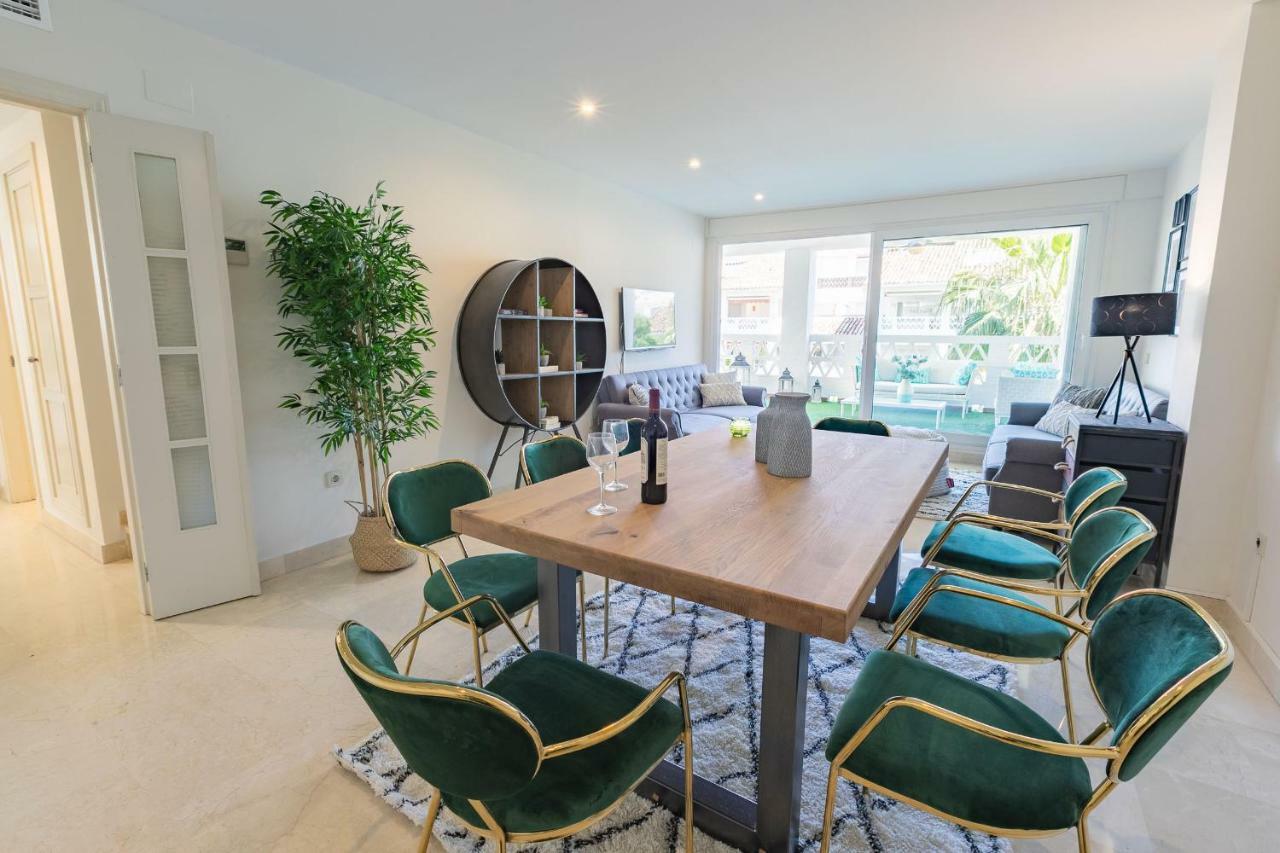 Vacation Marbella I Las Canas Beachfront Haven, Sea View, Jacuzzi, Golden Mile, Duplex Penthouse, 24-7 Security Lejlighed Eksteriør billede